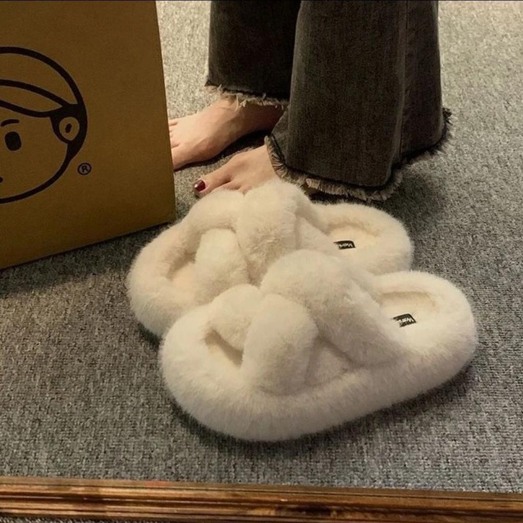 Internet Celebrities Casual Versatile Velvet Thickened Warm 2025 Autumn and Winter New Indoor Wool Cotton Slippers Women's One-word Drag