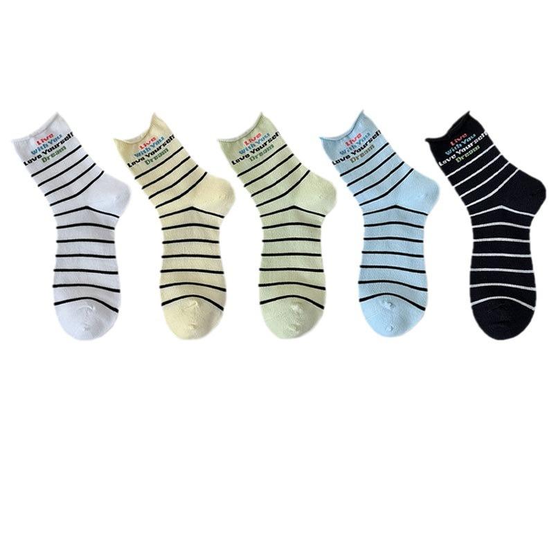 Women's Sports Mid-calf Socks, Cotton Mid-calf Long Calf with Horizontal Stripes and Rolled Fringes, Casual Socks for Autumn and Winter