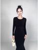 Heat-Generating Black Fishtail Evening Dress: Elegant, Versatile, and Fashionable with a Simple Round Neck Design