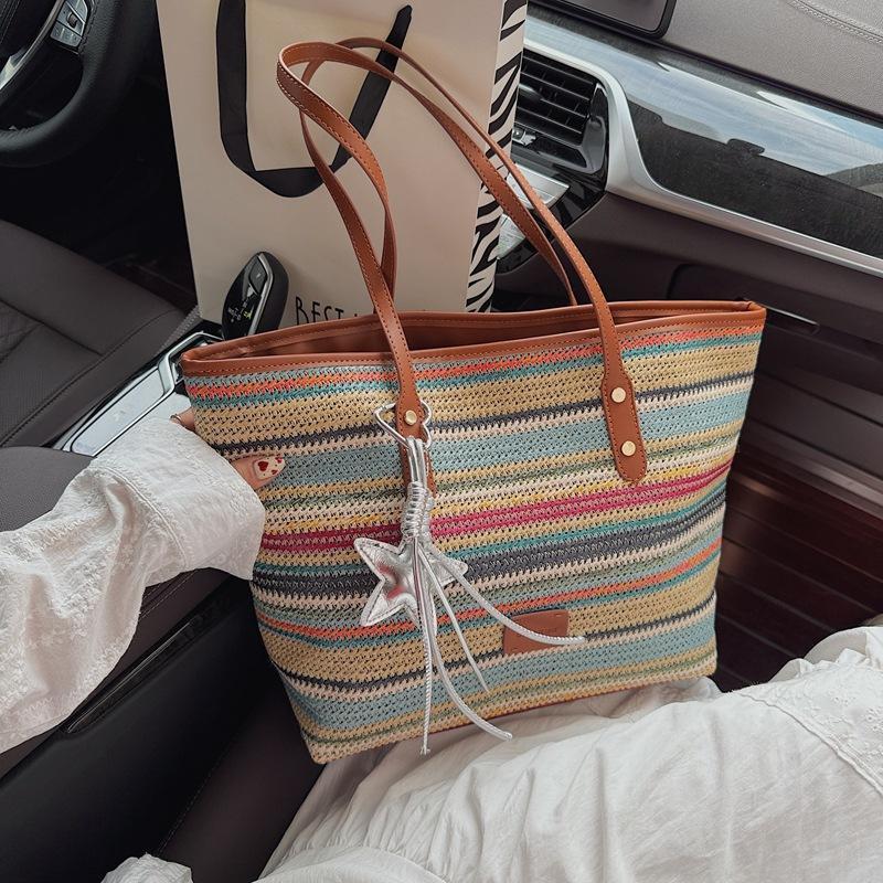 

Bag women 2025 new beach bag fashion Internet celebrity tote bag large capacity vacation wind shoulder bag woven bag pendant without stars разноцветный