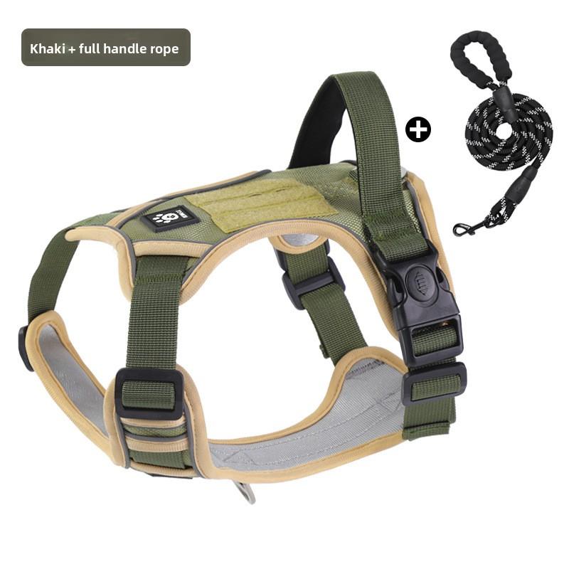 

Поводок для собаки — это золотистый ретривер среднего и крупного размера с жилетом, нагрудным ремнем, шейной петлей и цепью.. Собачий поводок регулируется XL хаки