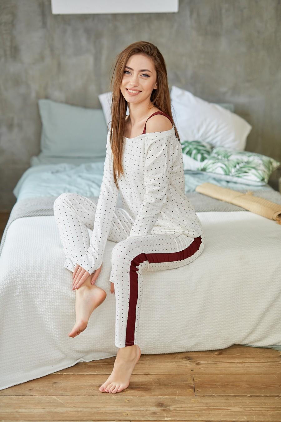 

комплект: джемпер та штани Ora (69347) 48(XL) різнокольорові кольору