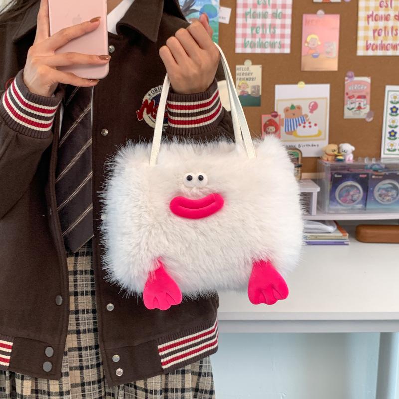 

Niche cartoon mobile phone bag fashionable plush small bag women s autumn and winter new personalized fluffy messenger bag белый