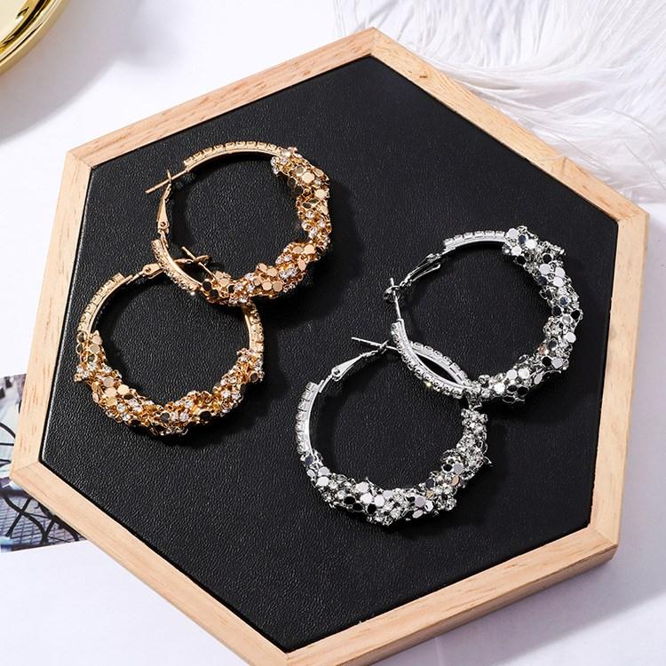 2 Colors New Fashion Jewelry Personalized Wild Trend Temperament Earrings Crystal from Austrian Women and Female