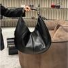Light luxury and fashionable croissant bag Metal inlaid shoulder strap Handbag Underarm bag