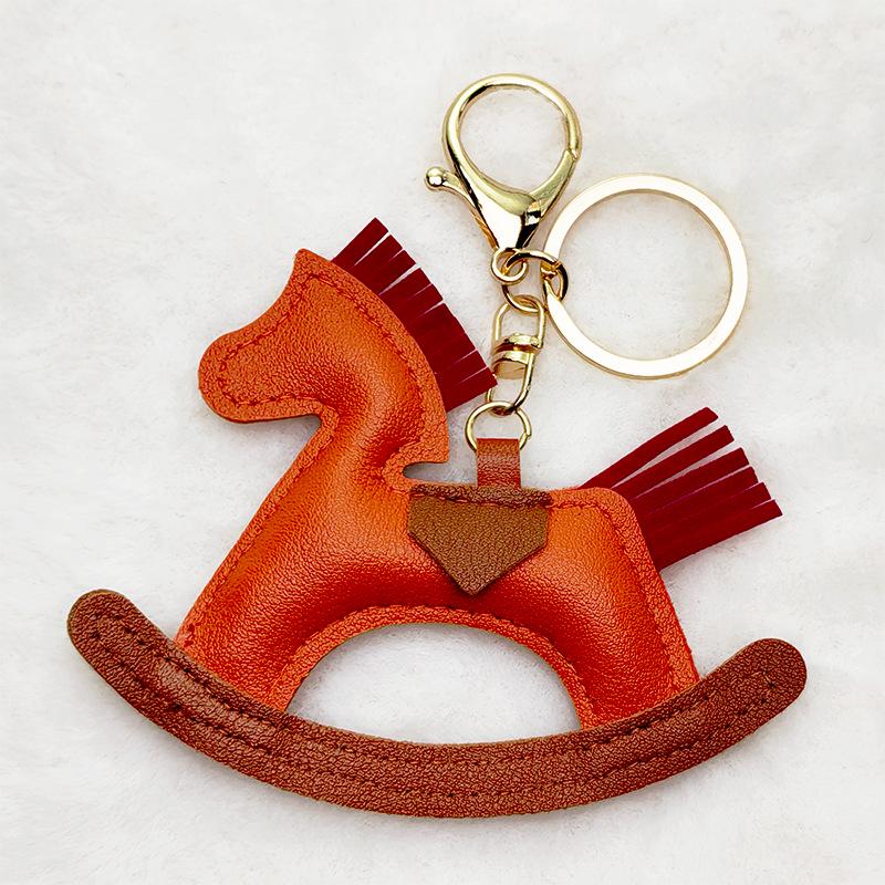 2025 Jahr des Pferdes Leder Schlüsselanhänger - Kreativer Kleines Pferd Anhänger mit Baumwollgefülltem Wackel Charm