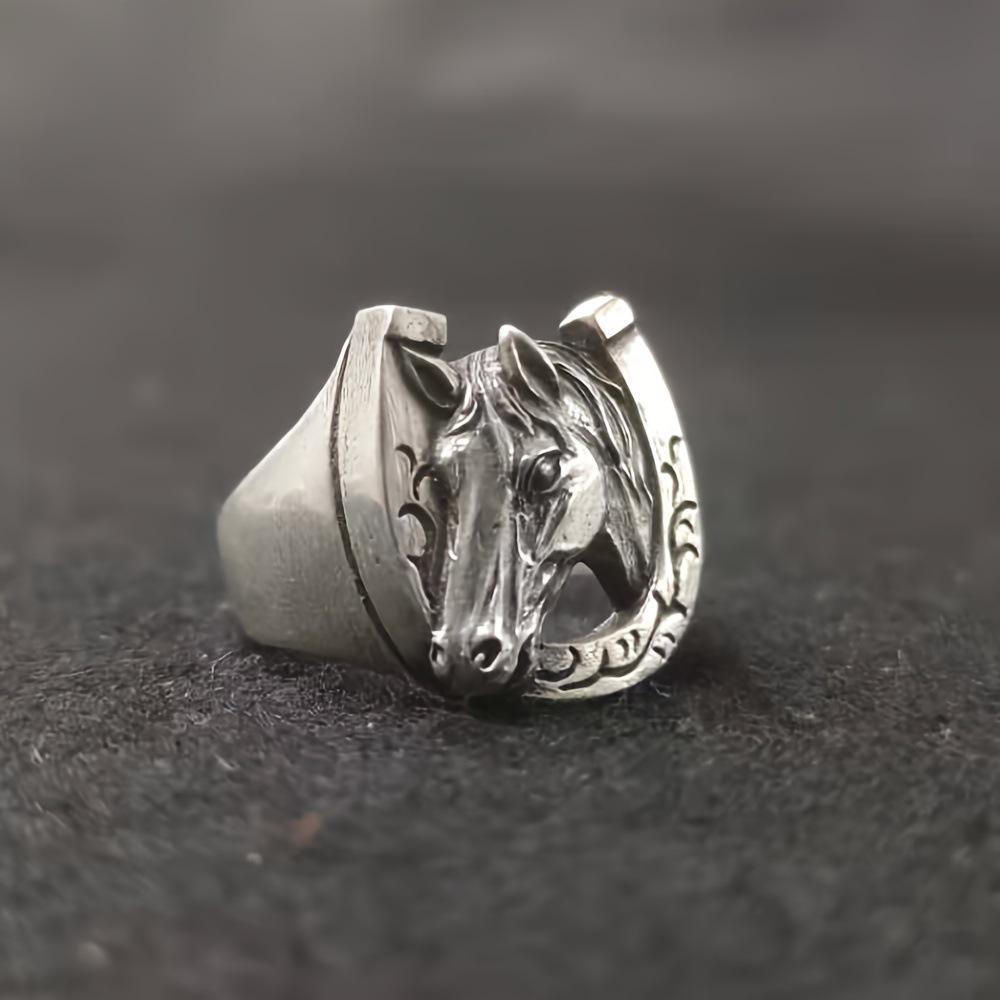 Pierścionek z podkową i znakiem zodiaku w stylu arabeski: Retro Design Głowy Konia dla Mężczyzn i Kobiet