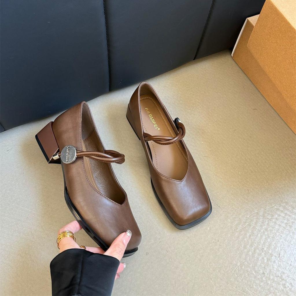 Retro Mary Jane Schuhe mit quadratischer Spitze und dickem Absatz für Mädchen, Frühjahr und Herbst 2025, neuer Feenwind, sanfter mittlerer Absatz, einzelne Schuhe weiß