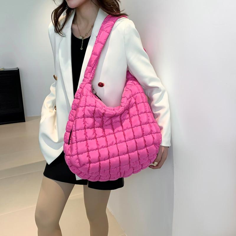 Checked Cloud Bag Fashionable Single Shoulder Portable Dumpling Bag Large Capacity Down Cotton Underarm Women's Bag