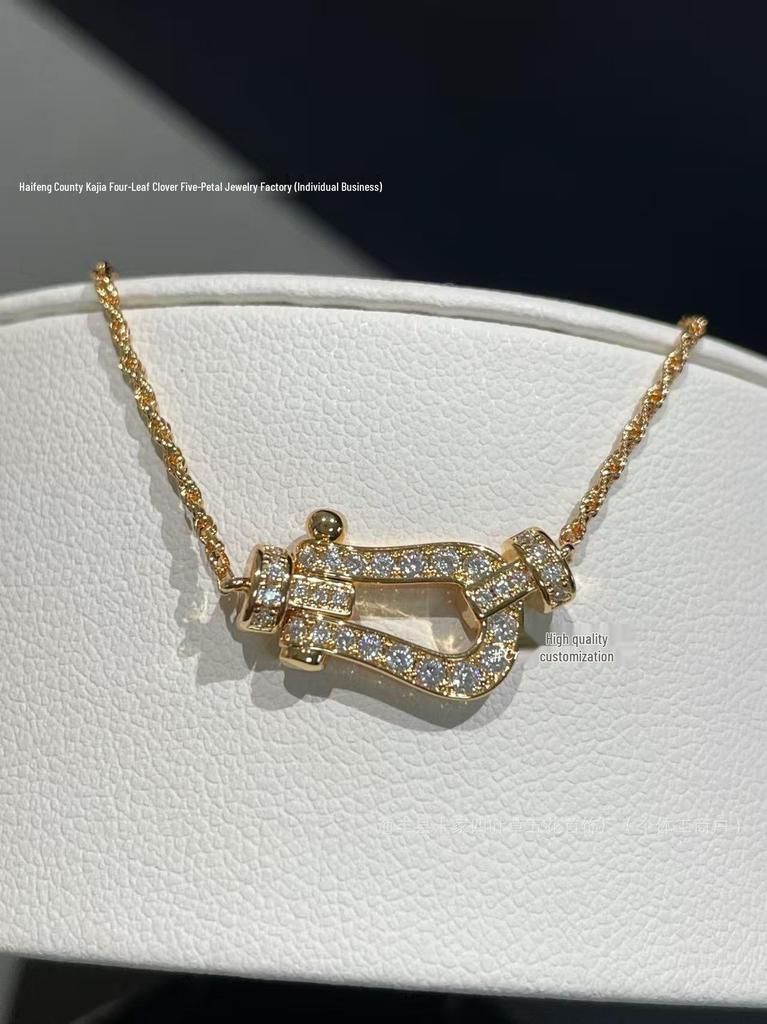 18K Rose Gold Horsebit Necklace with Diamond Inlay for Women