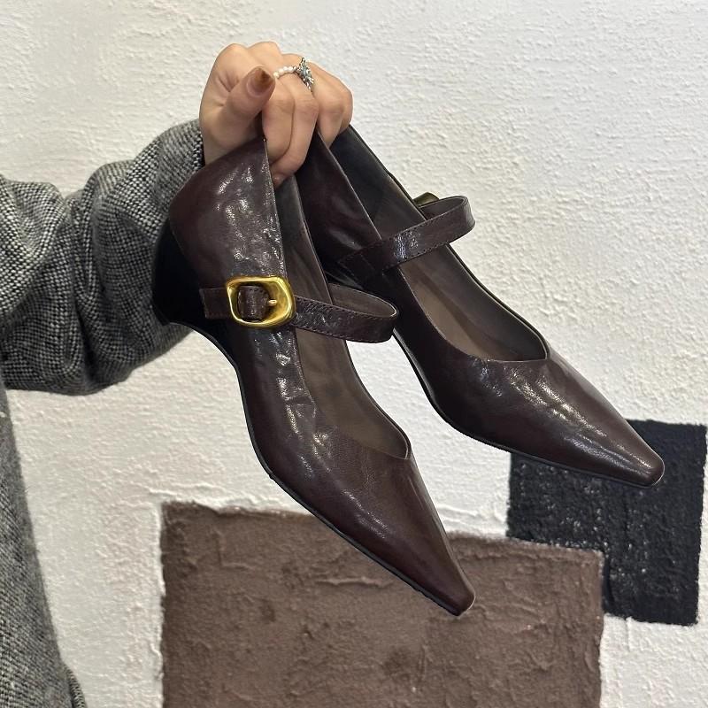 

Cowhide version French leather pointed tip with temperament wedge heel single shoes retro leather high heels thick heel Mary Jane 40 чёрный
