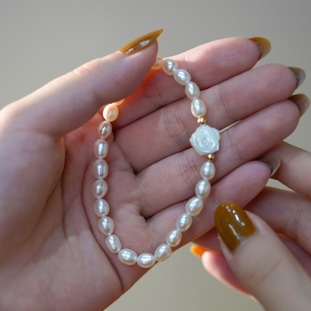 Simple Freshwater Pearl Bracelet Flower White Rose Rice Pearl Bracelet Personalized Versatile Bracelet