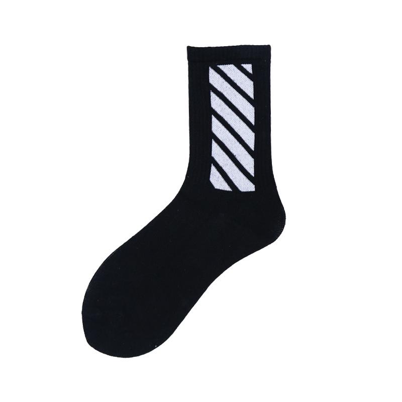 DOIAESKV Bomull Herrstrumpor Mode Nya Casual Andningsbara Aktiva Strumpor Hög Kvalitet Herr Enfärgade Långa Strumpor EU 39-44