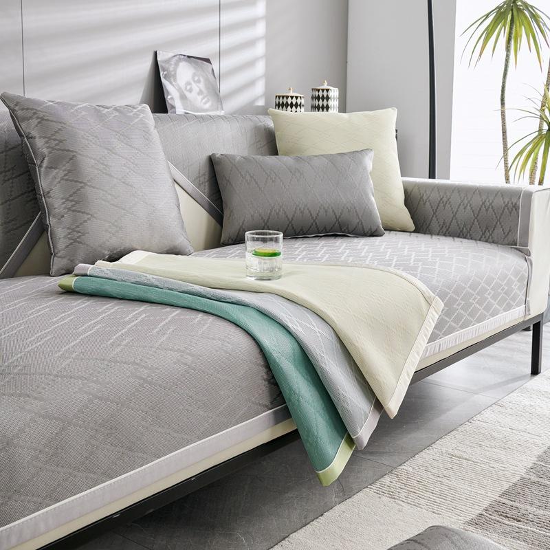 Подушка на диван из ледяного шелка Летний нескользящий коврик Ледяная подушка Универсальная легкая роскошная кожаная чехол на диван Четыре сезона 70*70cm