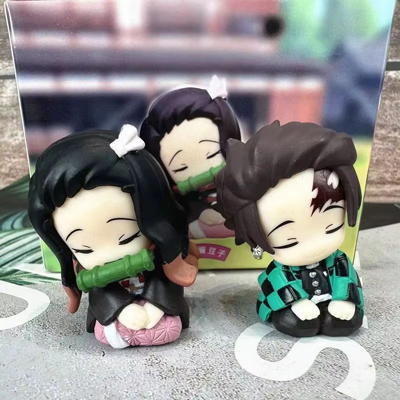 Neu auf Lager Dämon Schulter an Schulter Sitzende Haltung Blind Box Kawaii Kamado Actionfigur Schreibtischdekoration Überraschungsgeschenke für Fans