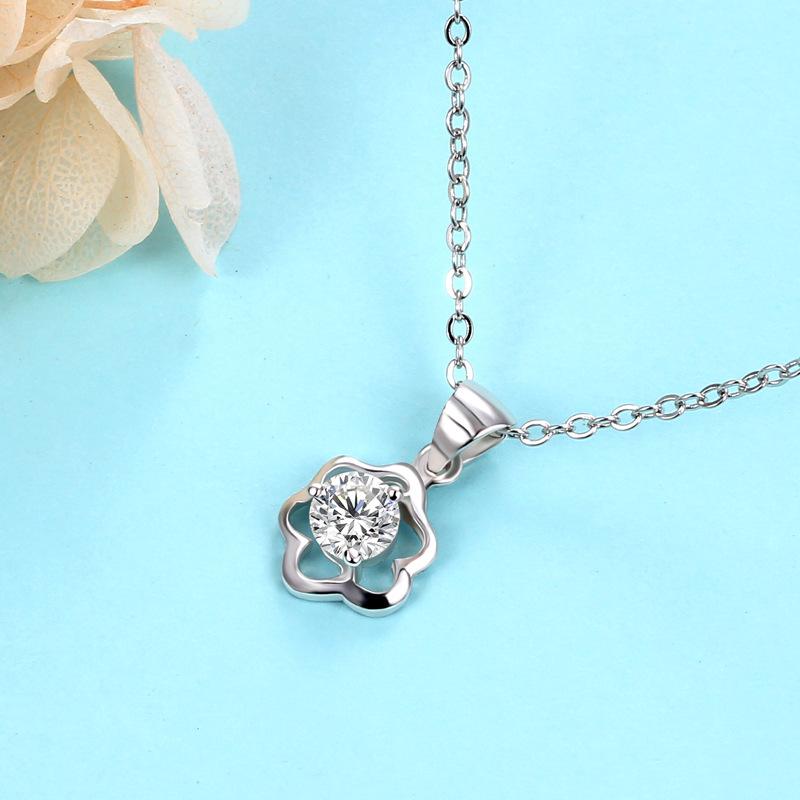 Rose Diamond Pendant Fashionable And Simple Korean Version Niche Design Necklace Women'S Valentine'S Day Gift Ins