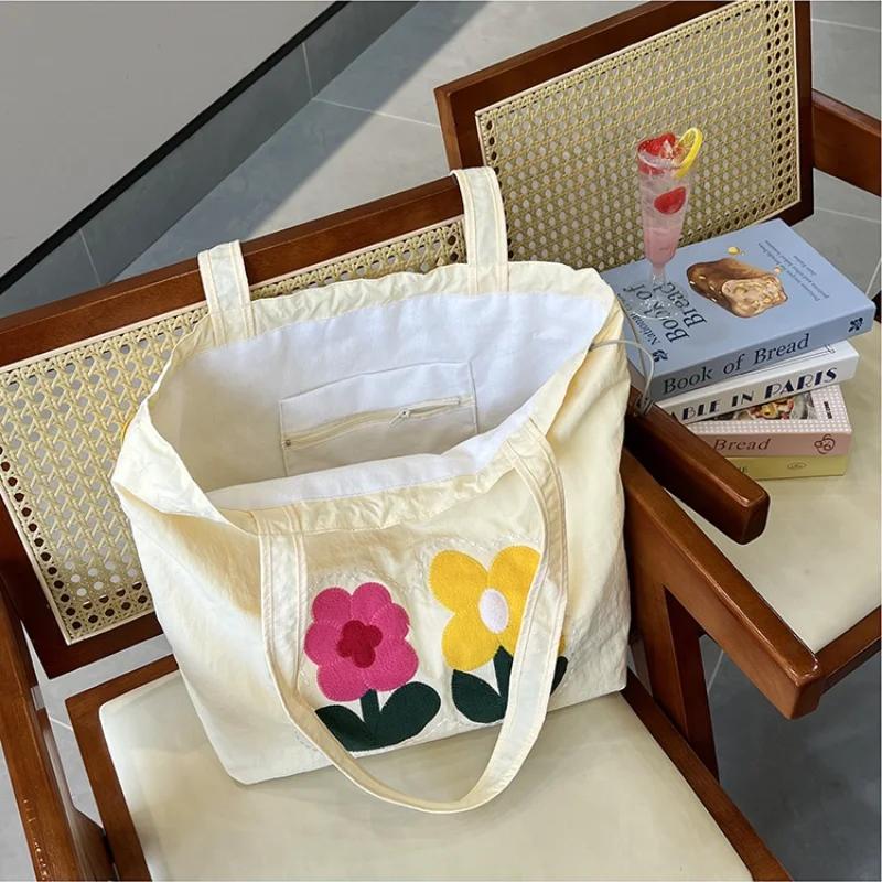 Cute Flower Women's Nylon Shoulder Bag Candy Color Female Portable Shopping Bags Large Capacity Commuter Ladies Tote Handbags