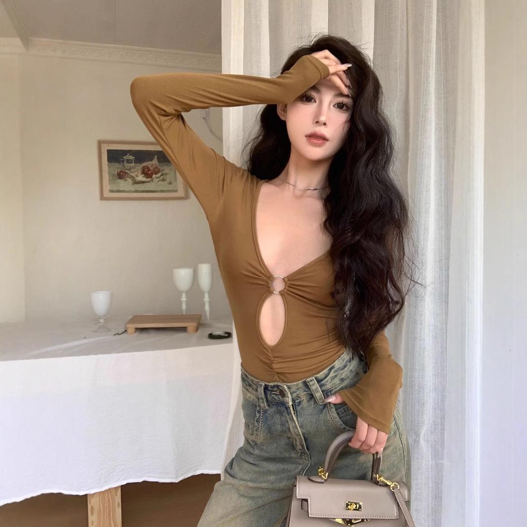 

Women’s Black Deep V-Neck Slim Fit Long Sleeve Bodysuit X-Large