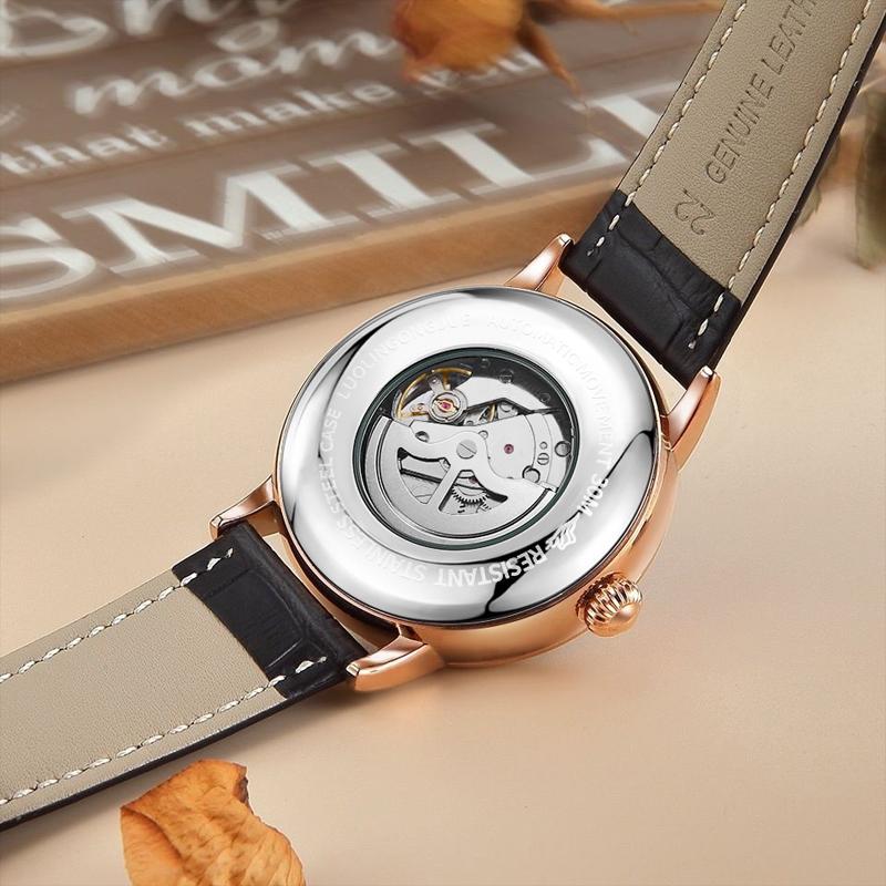 Montre Mécanique Automatique de Luxe pour Homme d'Affaires, avec un Design Squelette, Cadran Sculpté Rétro Élégant comme Cadeau Montres-Bracelets