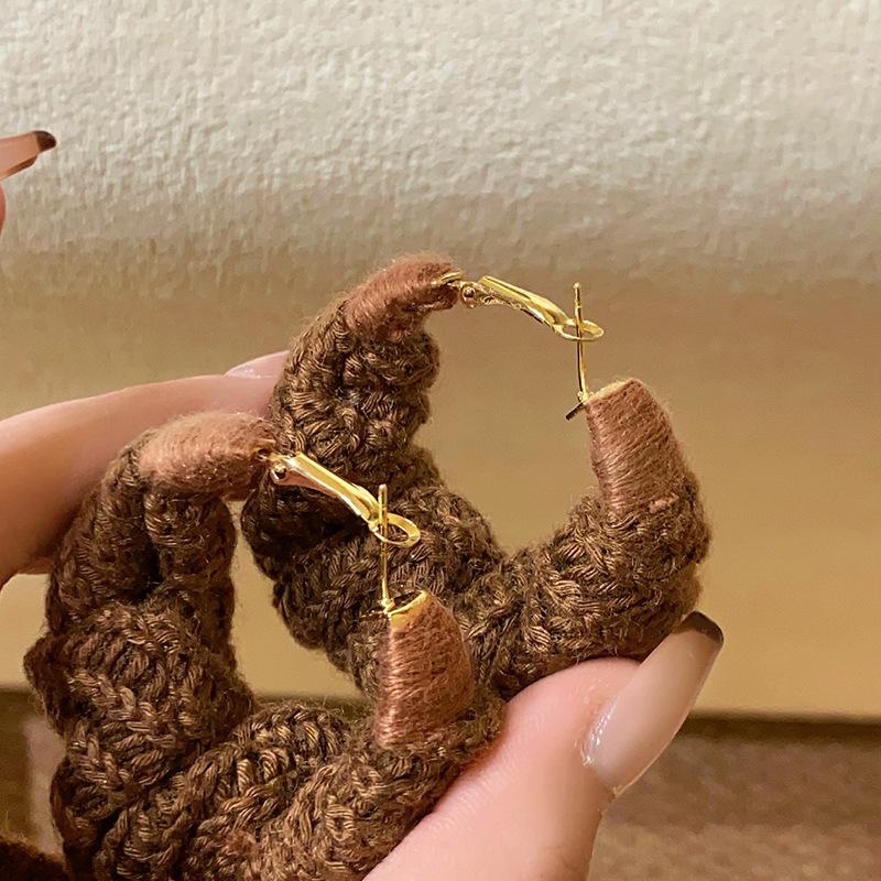 Autumn and winter exaggerated knitted wool round earrings earrings fashion temperament earrings women