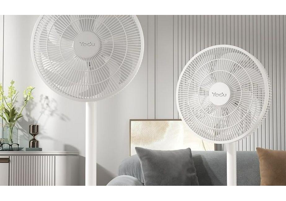 Remote Control Oscillating Floor Fan with Powerful Wind