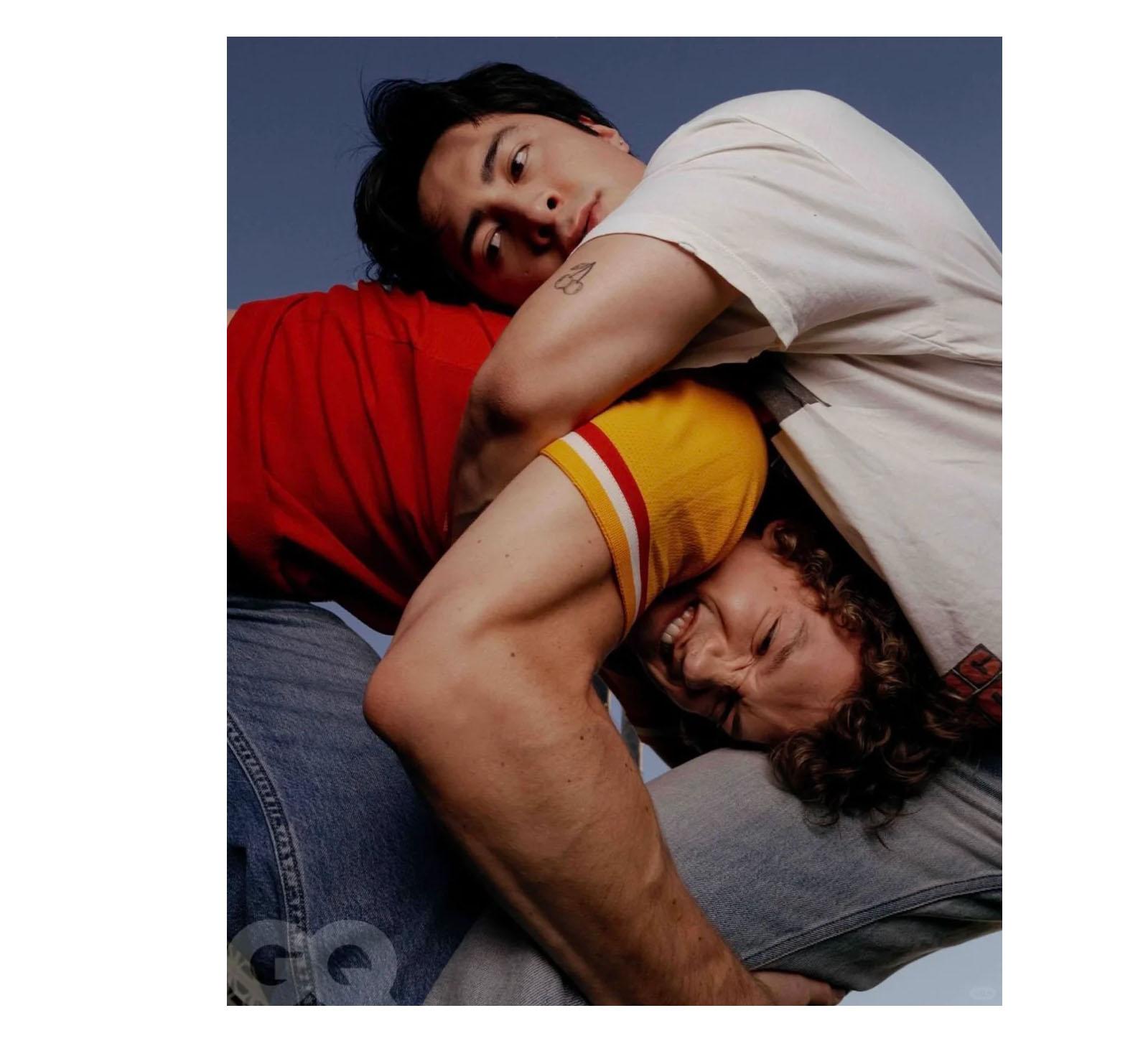 

Intense Rivalry Tapestry Retro Sport Wrestling Photo Wall Hanging Dynamic Competitive Banner for Bedroom Dorm Bar Party Decor 74x94cm(29x37in)