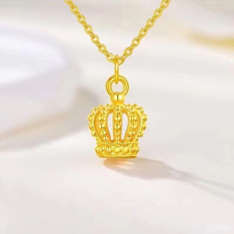 Exquisite Hollow Crown Pendant Gold Clavicle Chain - Luxurious Gift for Mom or Girlfriend