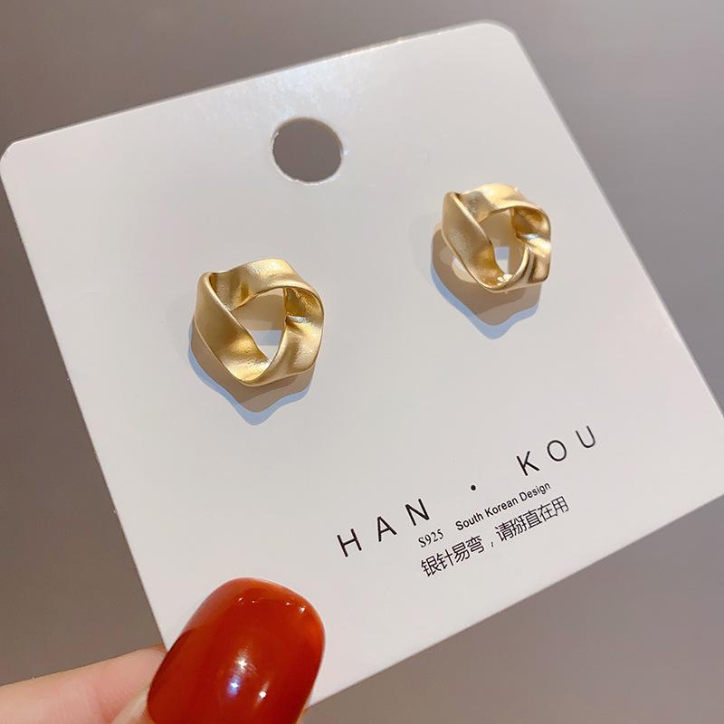 Korea Dongdaemun temperament retro dumb gold earrings women s s925 silver needle design stud earrings cold wind earrings