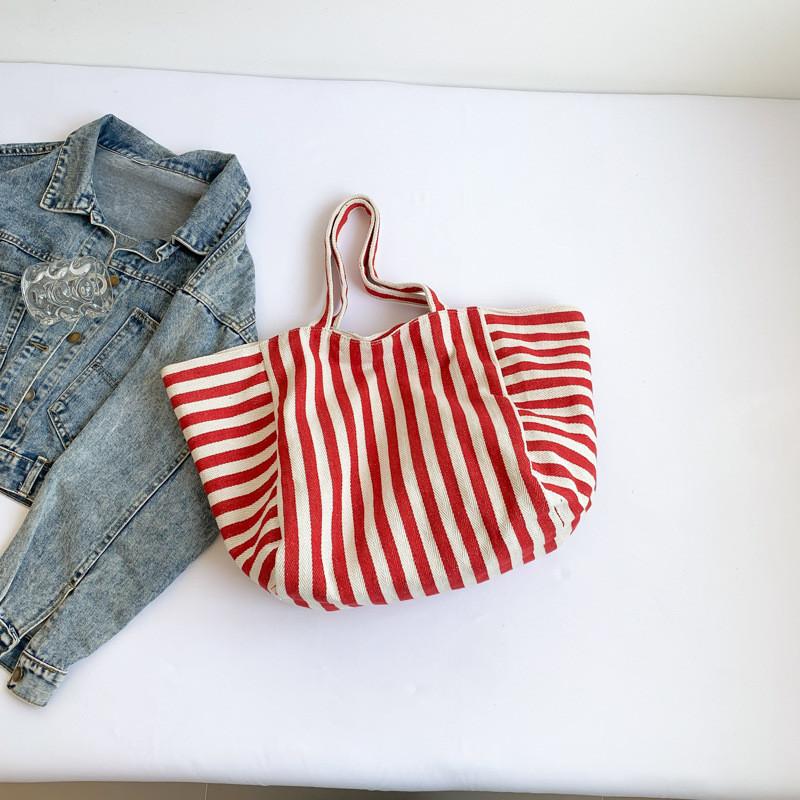 

Стильна повсякденна сумка через плече великої місткості Чорний Синій Червоний Вінтажний Арт Дизайн червоний