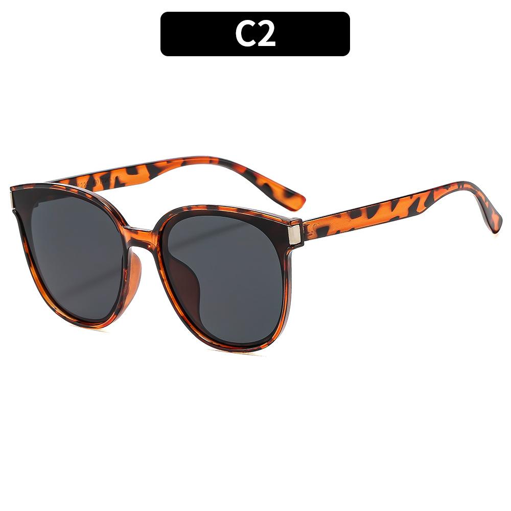 

Oval Shape Woman Sunglasses Vintage Retro Style Anti-glare Outdoor Sun Glasses Travelling Fishing Ladies Sunglasses as pictures