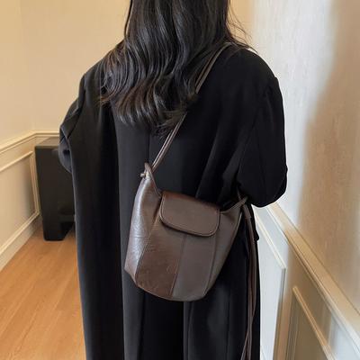Simple and Casual Bucket Bag, High-end Crossbody Bag, Light Luxury Commuting Single-shoulder Bag