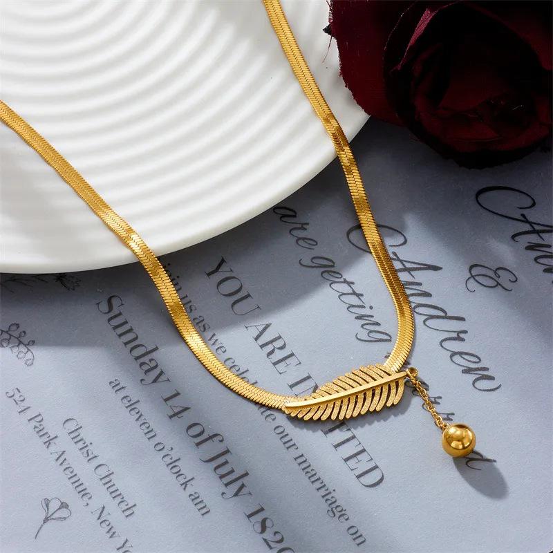 Gold-Plated Frosted Leaf Pendant Necklace with Snake Chain for Women