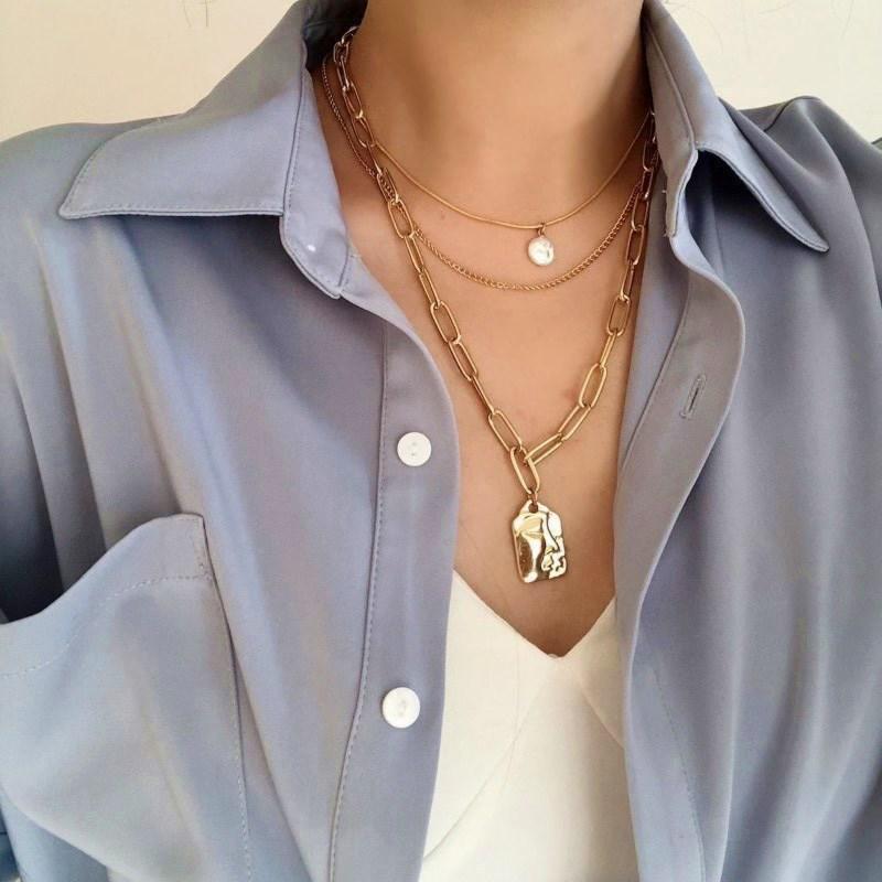 Minimalist Multi-Layer Necklace for Women: Choker with Pearls, Titanium Steel, 18K Gold-Plated Clavicle Chain золотой