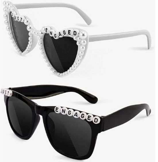 Party Glasses: Classic Bride & Groom Dress-Up