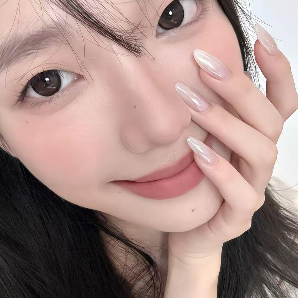 First Love White Moonlight: Elegant, Sparkly Wearable Nails - Hailey's Gentle, Skin-Brightening Manicure Style