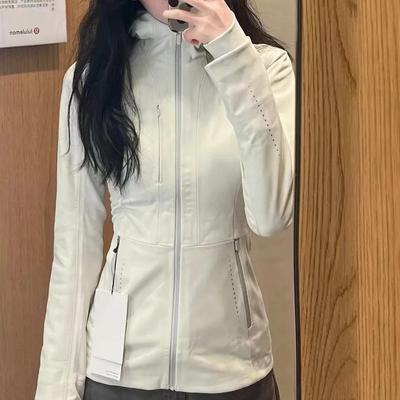 Women's Slim Fit Hooded Softshell Windbreaker Jacket for Hiking and Outdoor Activities