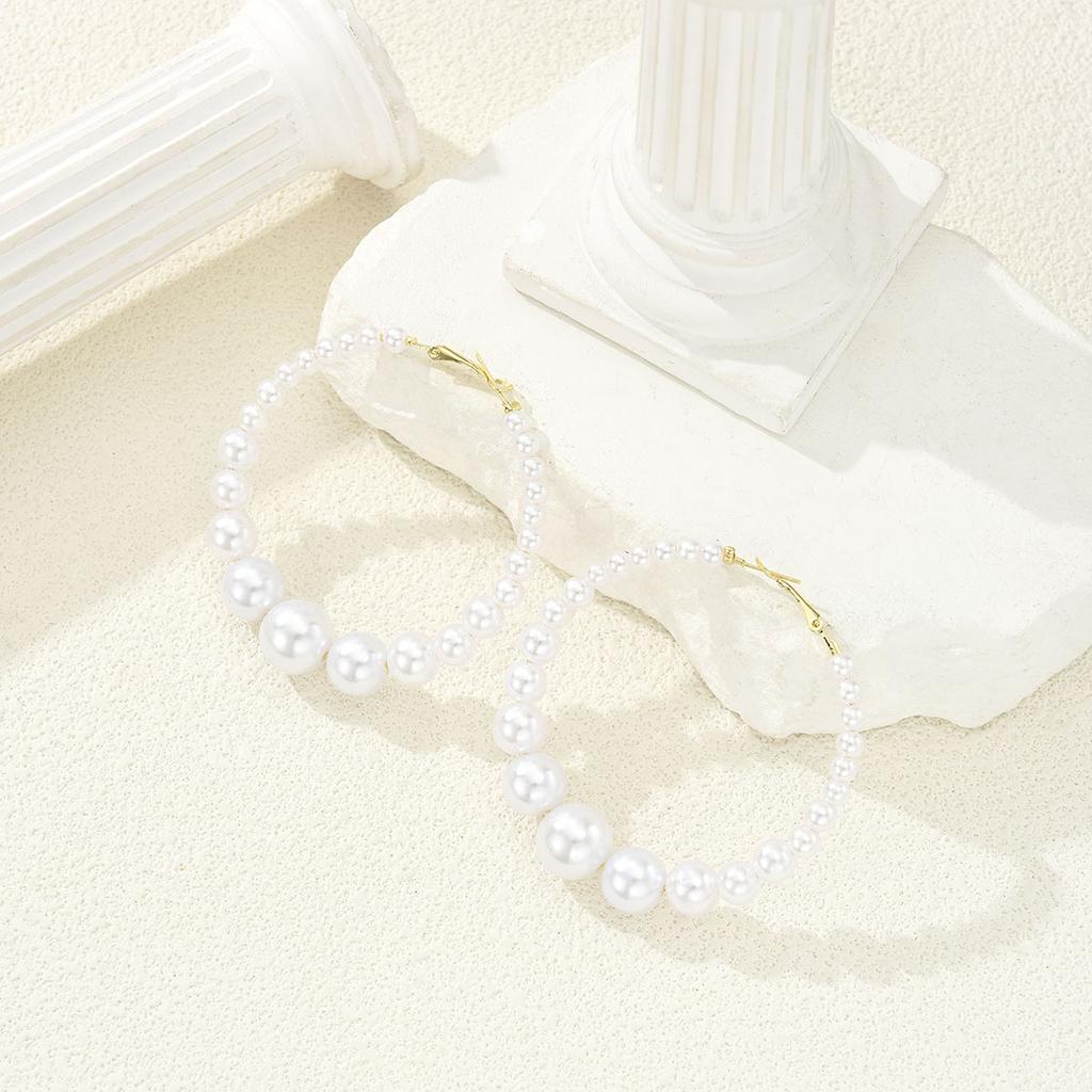 1 Pair Elegant Imitation Pearl Hoop Earrings For Women Simple White Color Circle Hoop Earrings Trendy Wedding Party Jewelry 2026