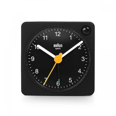 Braun BC02XB Klassischer Reisewecker mit Crescendo-Alarm, geräuscharm, für öffentliche Schreibtische