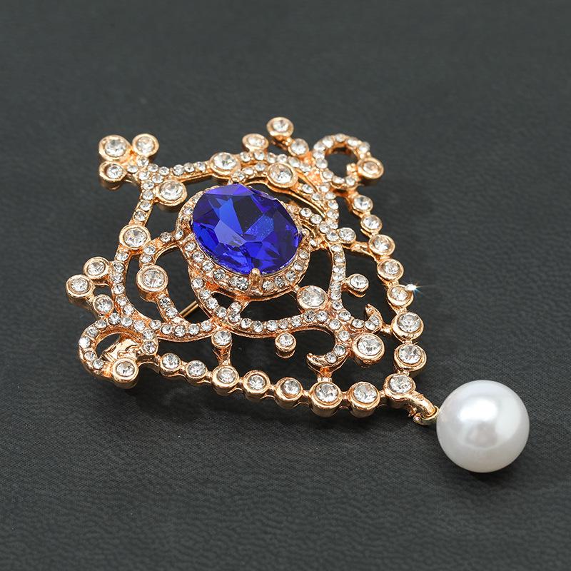 Elegant Retro Zircon Brooch: European & American Court Style Fashion Accessory