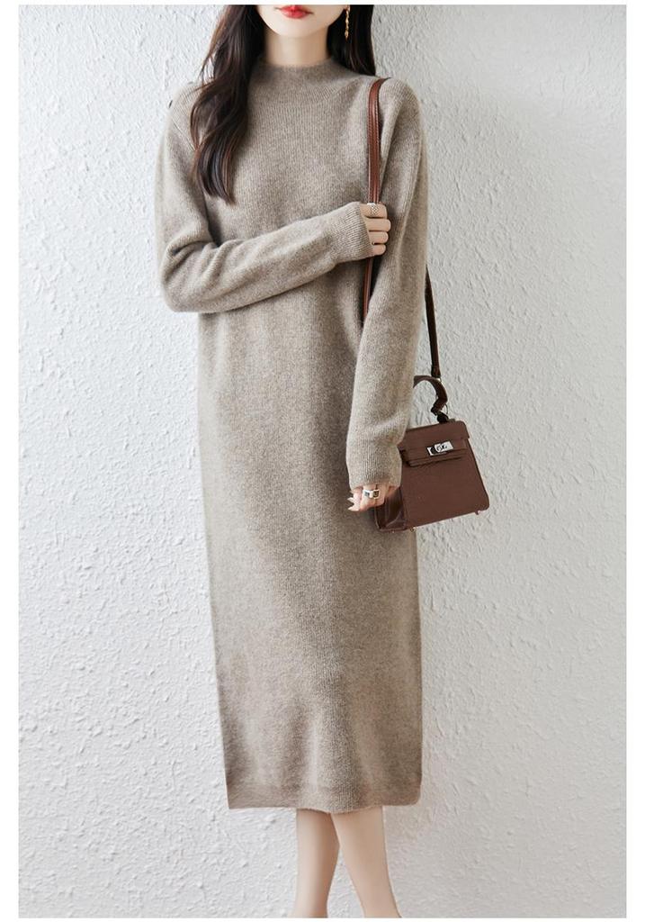 Women's Loose Knit Wool Dress with Round Neck - Over-the-Knee Length, Korean Style, Suitable for Autumn and Winter.
