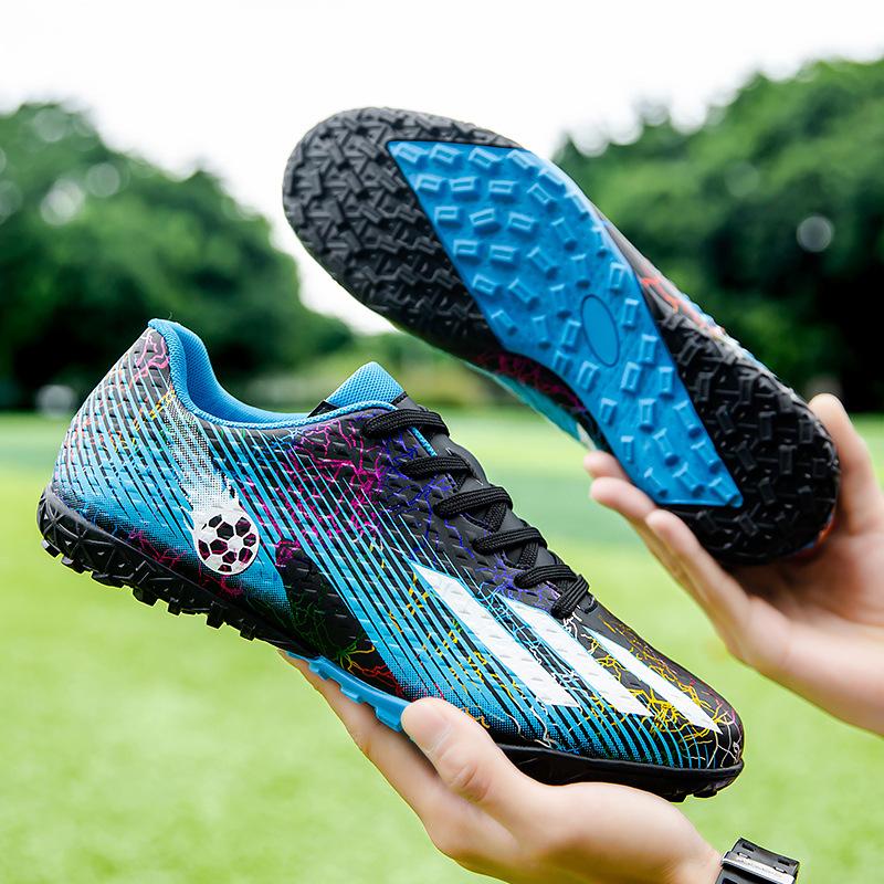 Large Size Low Top New Children's Football Shoes, Boys and Girls, Broken Nails and Long Nails Football Shoes