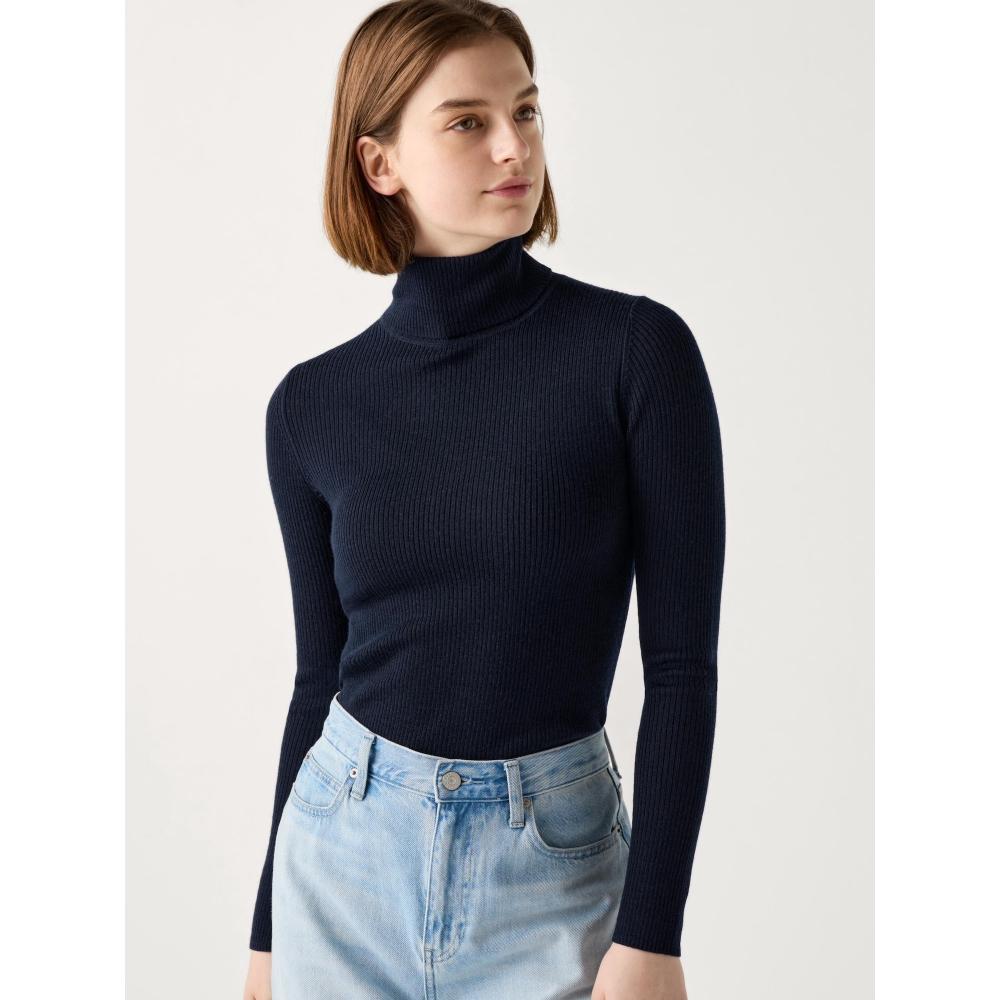 Uniqlo Merino Lip Turtleneck Sweater