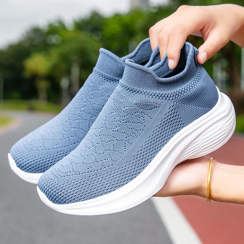 New Women Walking Shoes Fashion Women Flats Shoes Comfort Casual Women's Shoes Outdoor Lightweight Sneakers