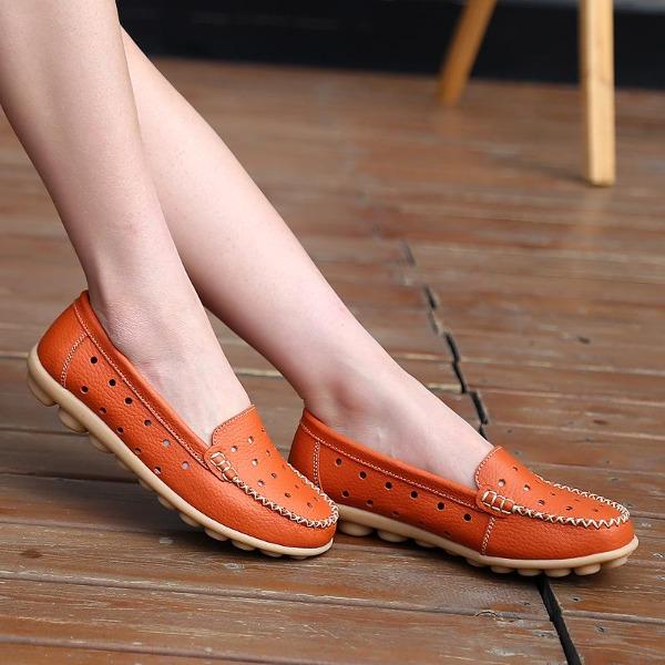 Frühling Neue flache Einzelschuhe für Damen Leder Mutter Schuhe Mittlere Größe Lässige Bohnenschuhe für Damen 41 white