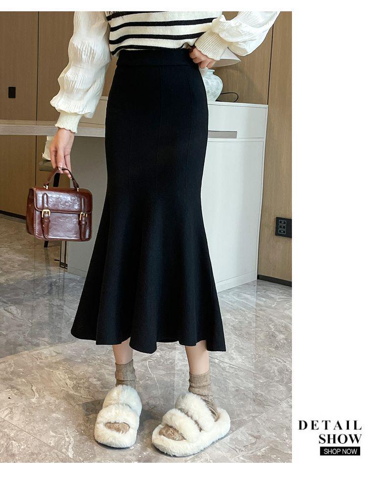 Black Knit High Waist Midi Skirt for Pear Shape Women, Plus Size A-Line Fishtail, Autumn/Winter.