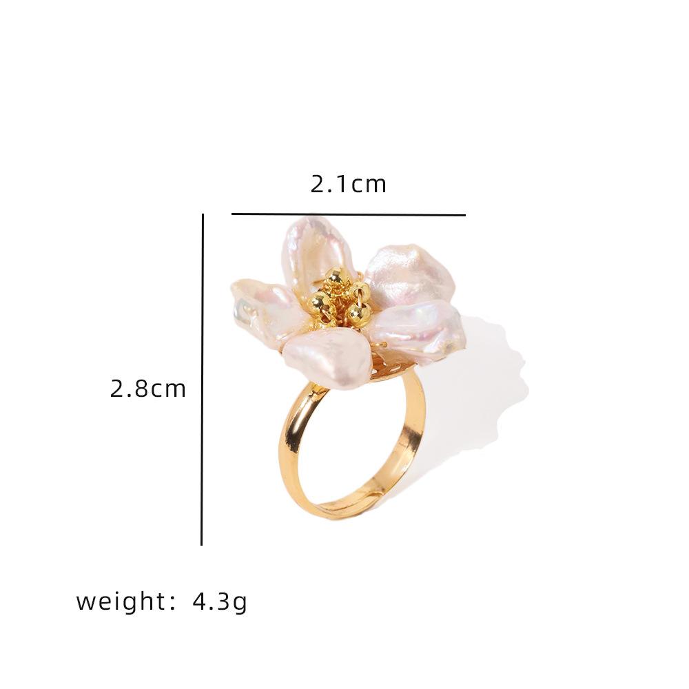 Pearl Ring Niche Retro High-end Flower Light Luxury Niche Ring Cool Style Elegant Accessory