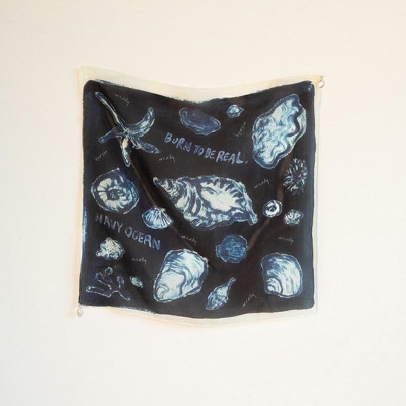 URNAVY Memory of Ocean Scarf Navy