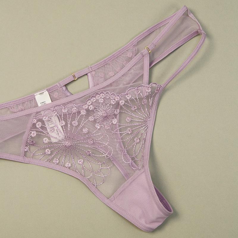 Sexy panties French ultra-thin embroidered lace panties pure cotton bottom crotch hip lift low waist panties T-pants