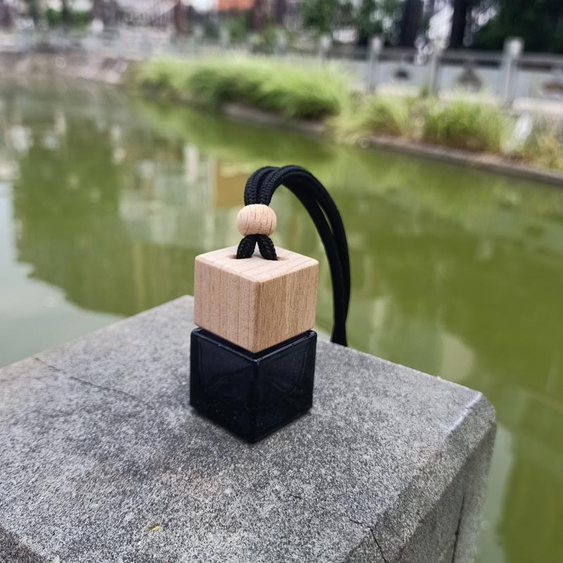 1Pc Car Perfume Empty Bottle Pendant Fragrance Oil Diffuser Rearviewmirror Car Interior Car Mounted Perfume Hanging Empty Bottle