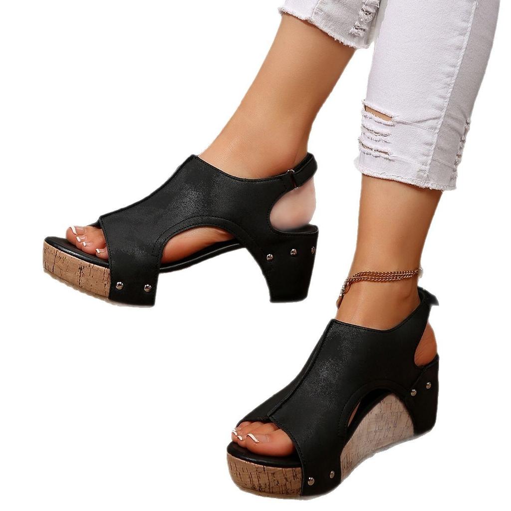 Sandals women's summer new rivets versatile comfortable platform versatile sandals women